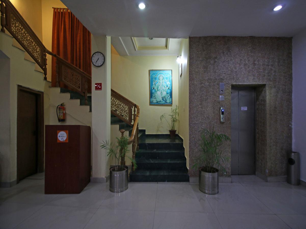 Oyo 5667 Katra Continental Hotel Luaran gambar