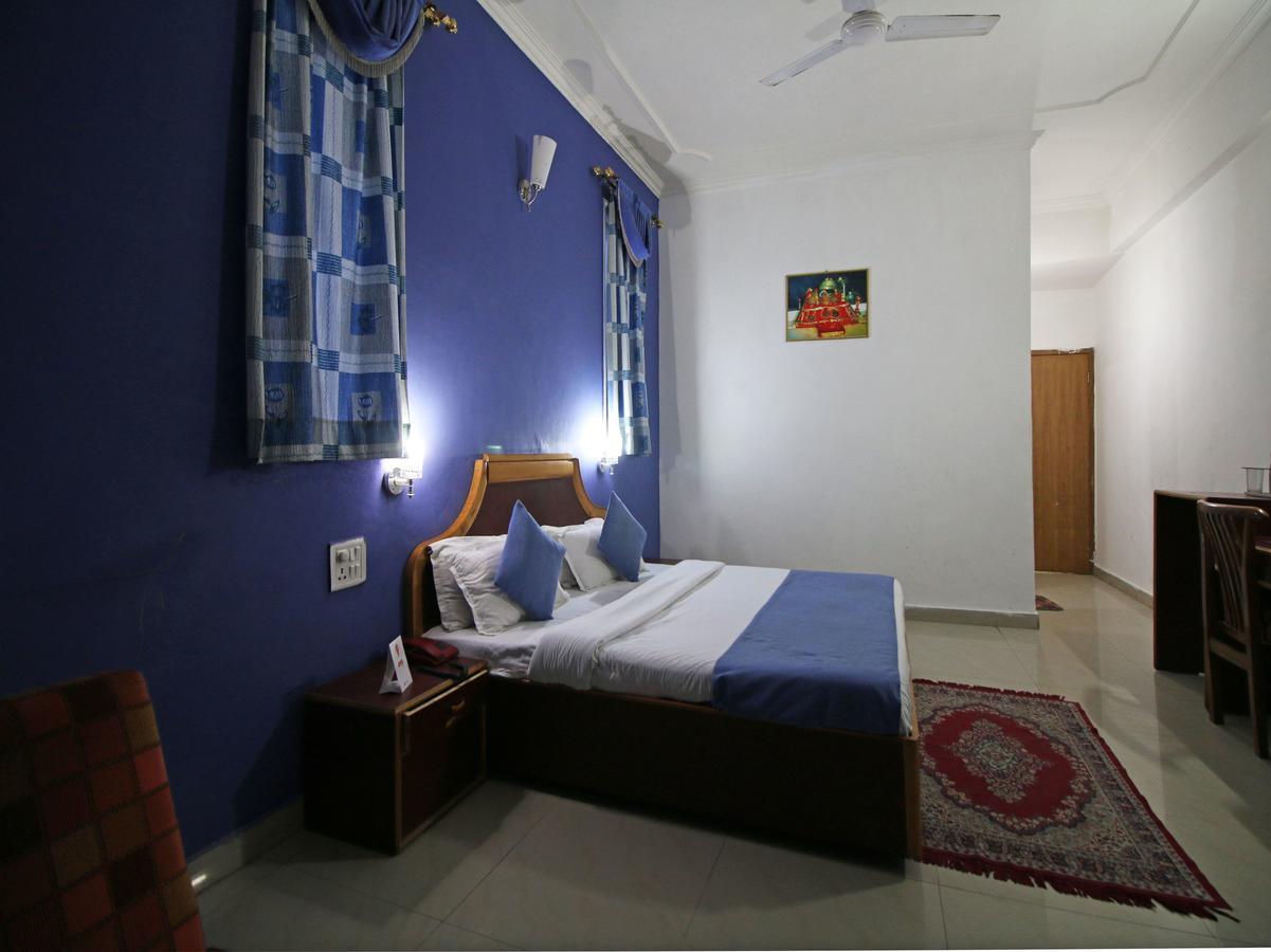 Oyo 5667 Katra Continental Hotel Luaran gambar